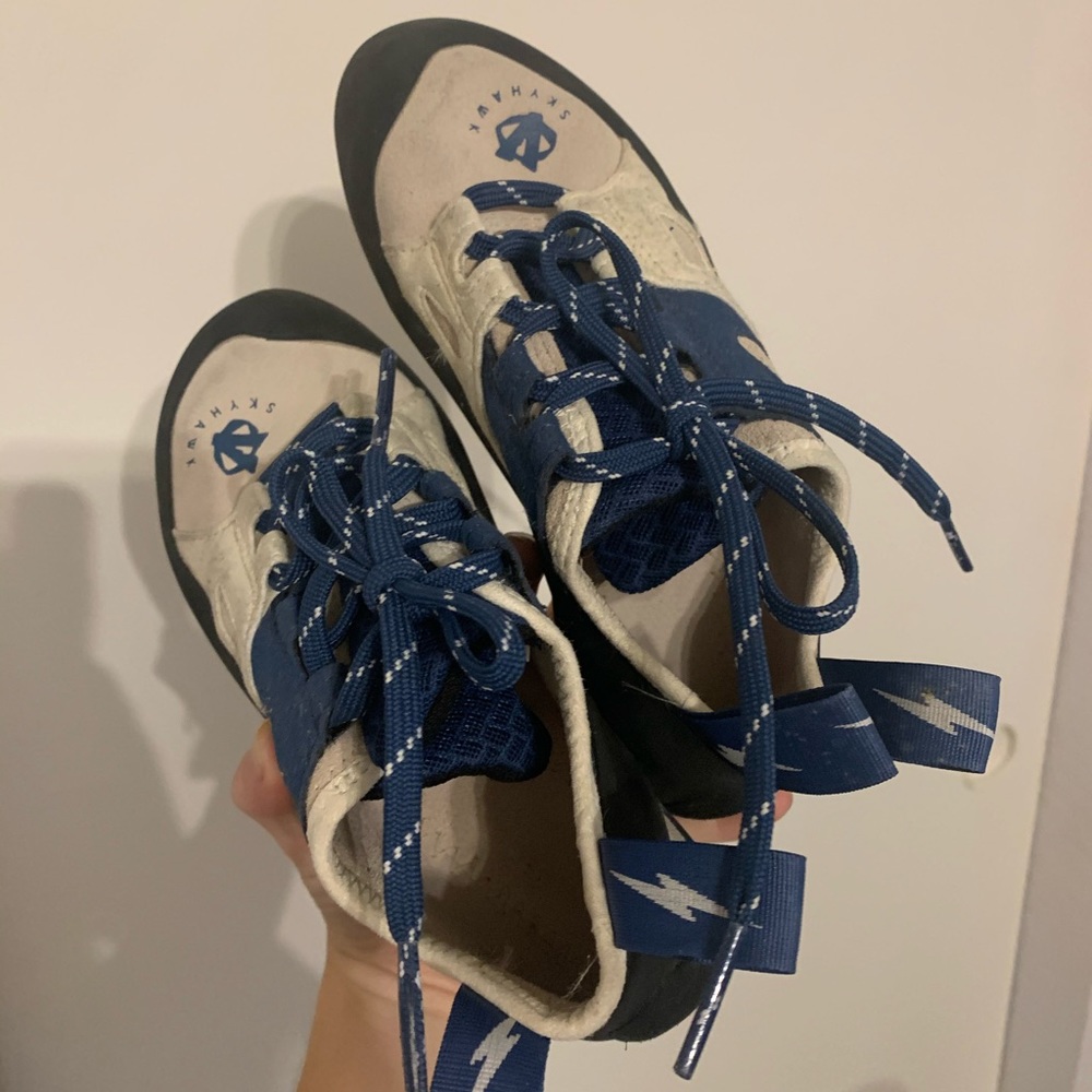 Evolv Skyhawks - Women’s Rock Climbing Shoes